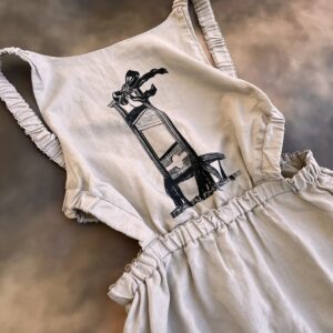 Guillotine Gift 3 (size 12/14 AUS)