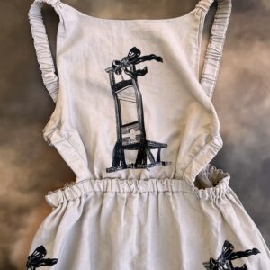 Guillotine Gift 2 (size 8/10 AUS)